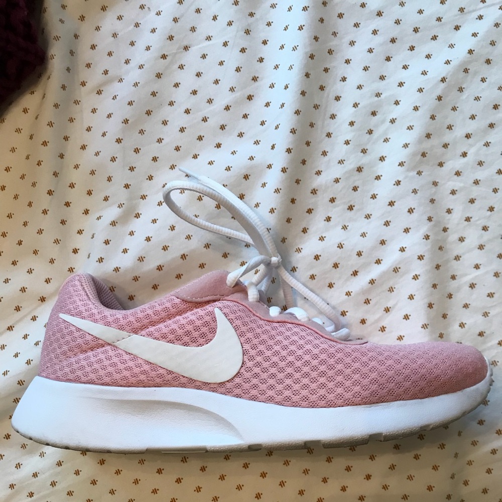 Pink Nike’s